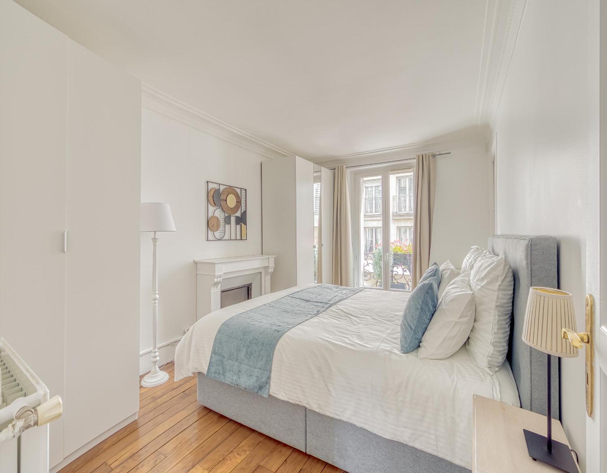Appartamento Eiffel Tower 10 Minutes 1br Renovated Parigi