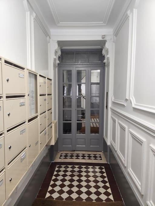 Apartment 5 Personnes People Max Paris