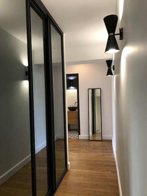 Beautifully Designed Homely Calm Parisian Duplex Parigi