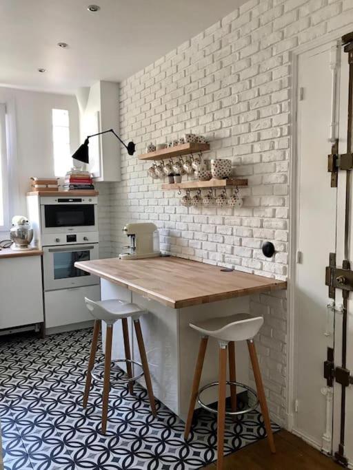 Beautifully Designed Homely Calm Parisian Duplex Appartamento Parigi