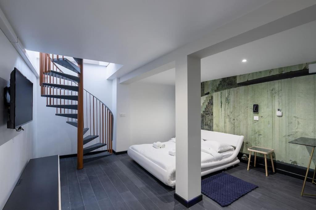 New Two Bedroom Two Bathroom Apartment Paris 15 Near Eiffel With Air Conditioning * Parigi