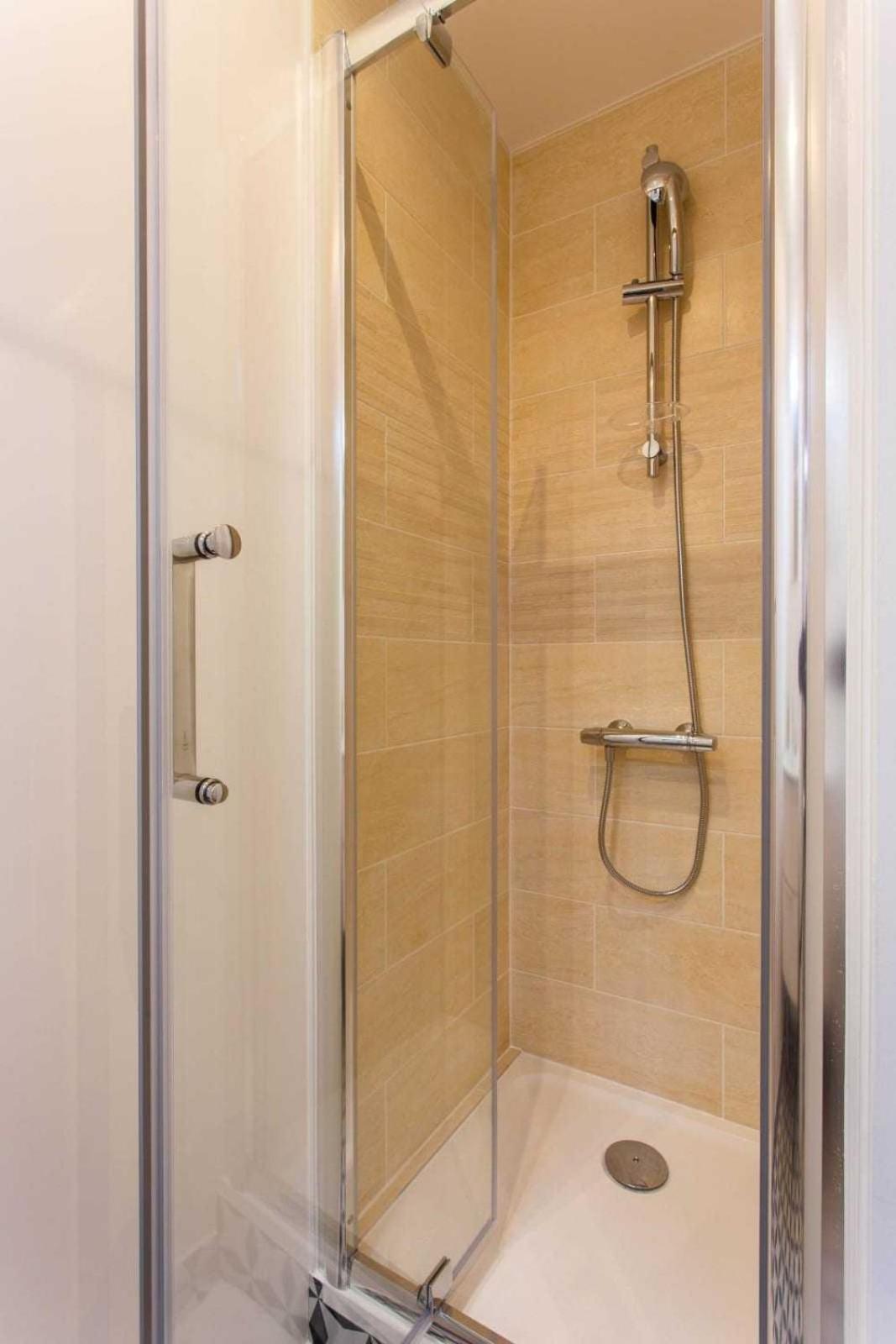 Enchanting 2 Bdr Parisian *