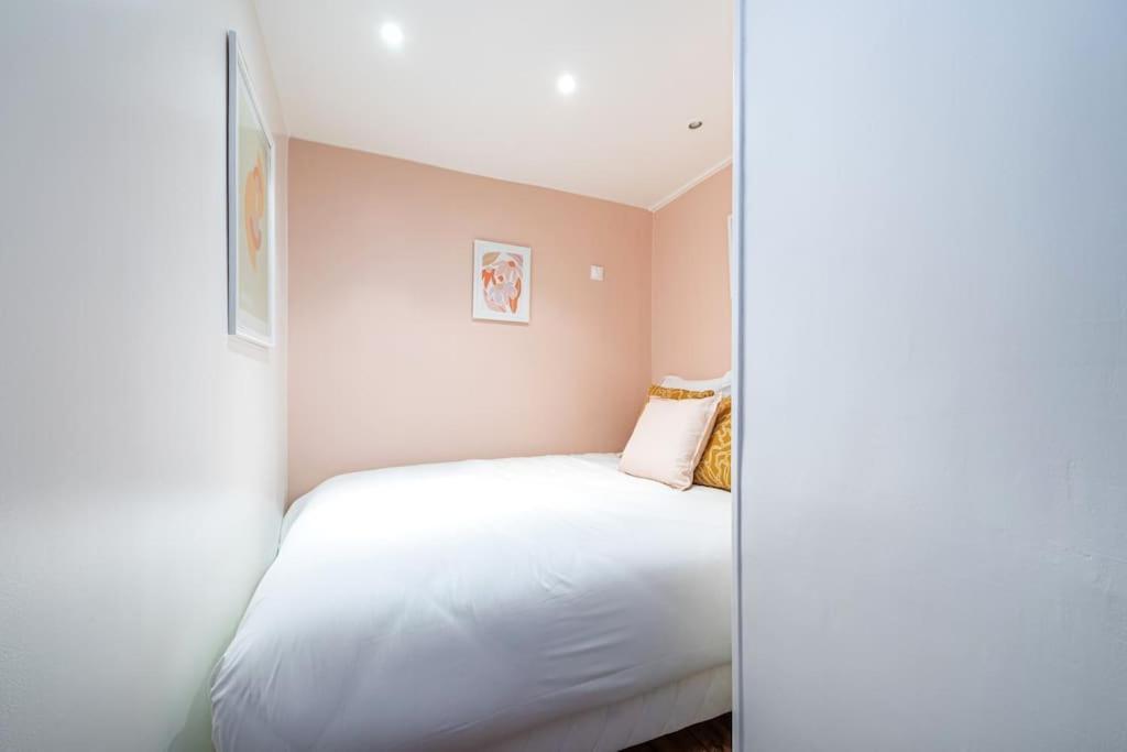 Colore Aux Portes Des Buttes Chaumont Apartment Paris