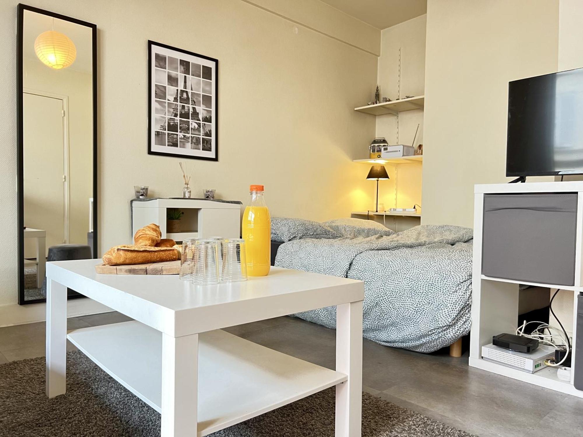 Studio Avec Balcon, Havre De Paix A Montparnasse Paris