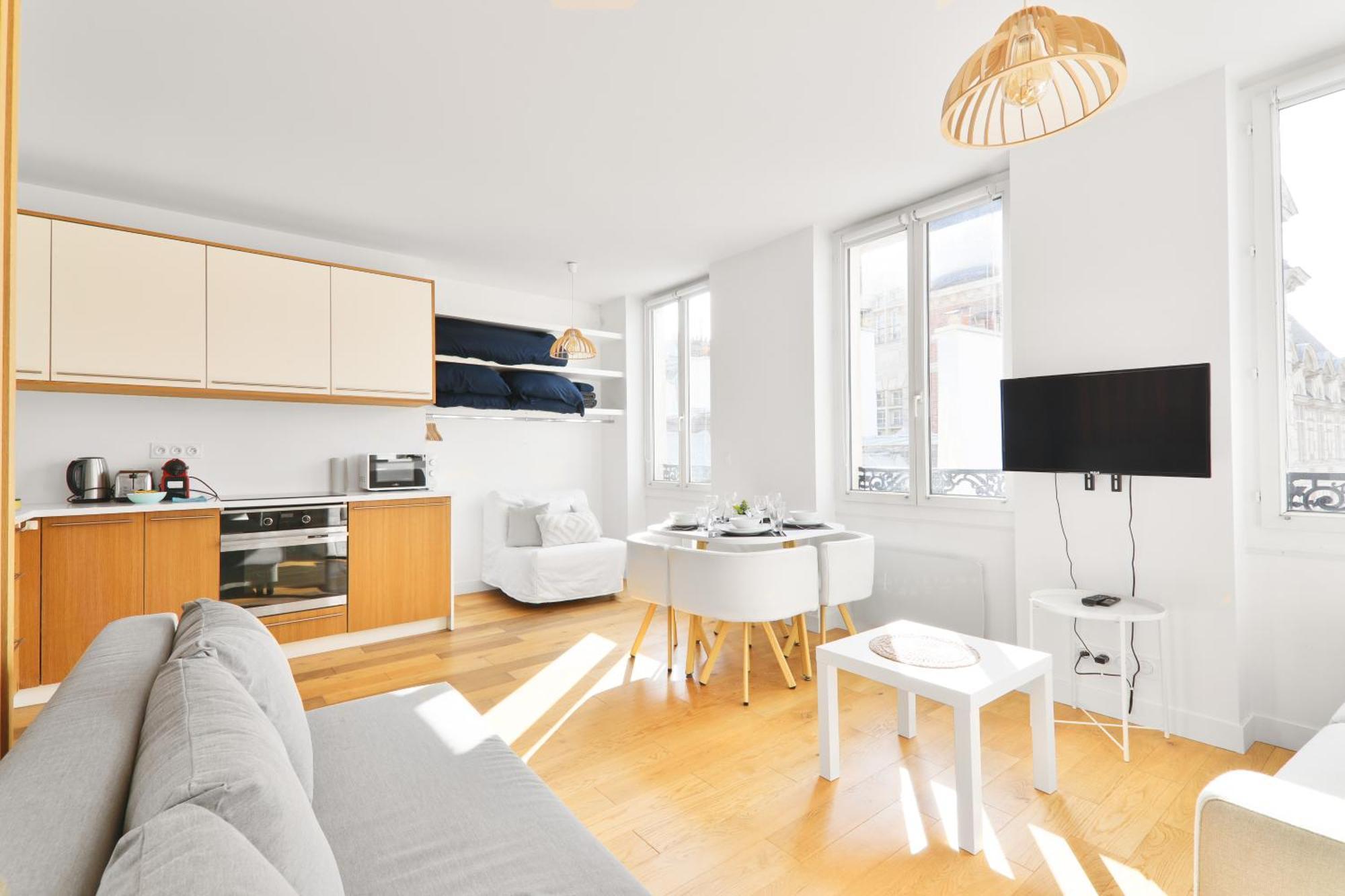 Quartier Saint Michel Notre Dame Apartment Paris