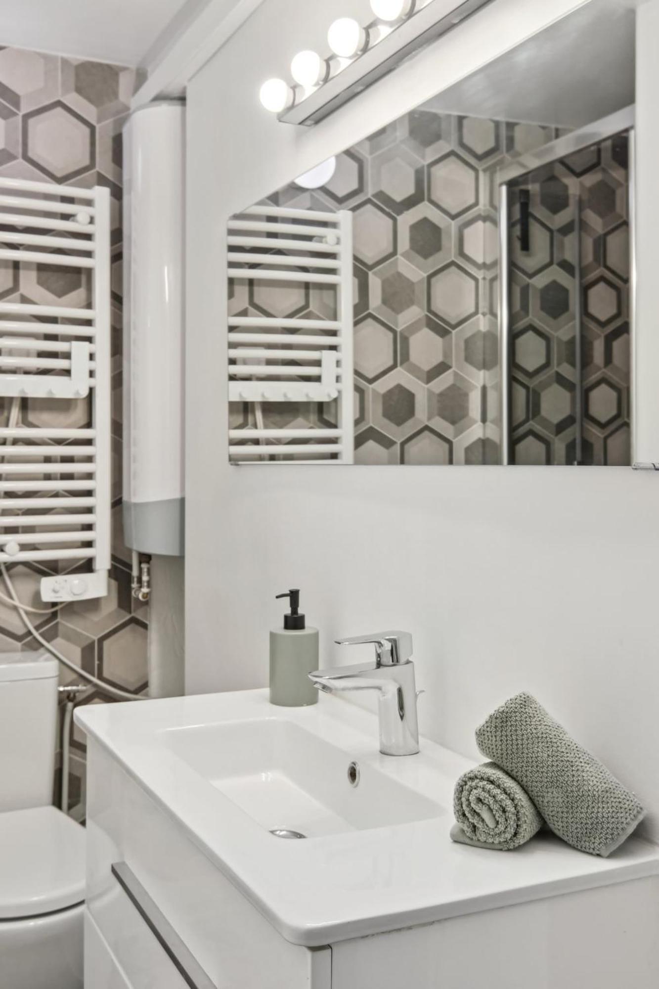 Jardin Des Tuileries & Louvre - Cityapartmentstay Paris