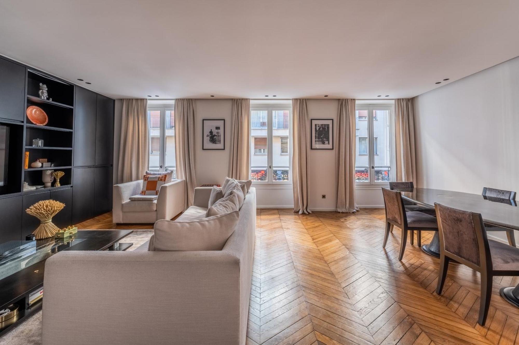 Apartment Amazing 2bdr/6pax Next To Champs Elysees