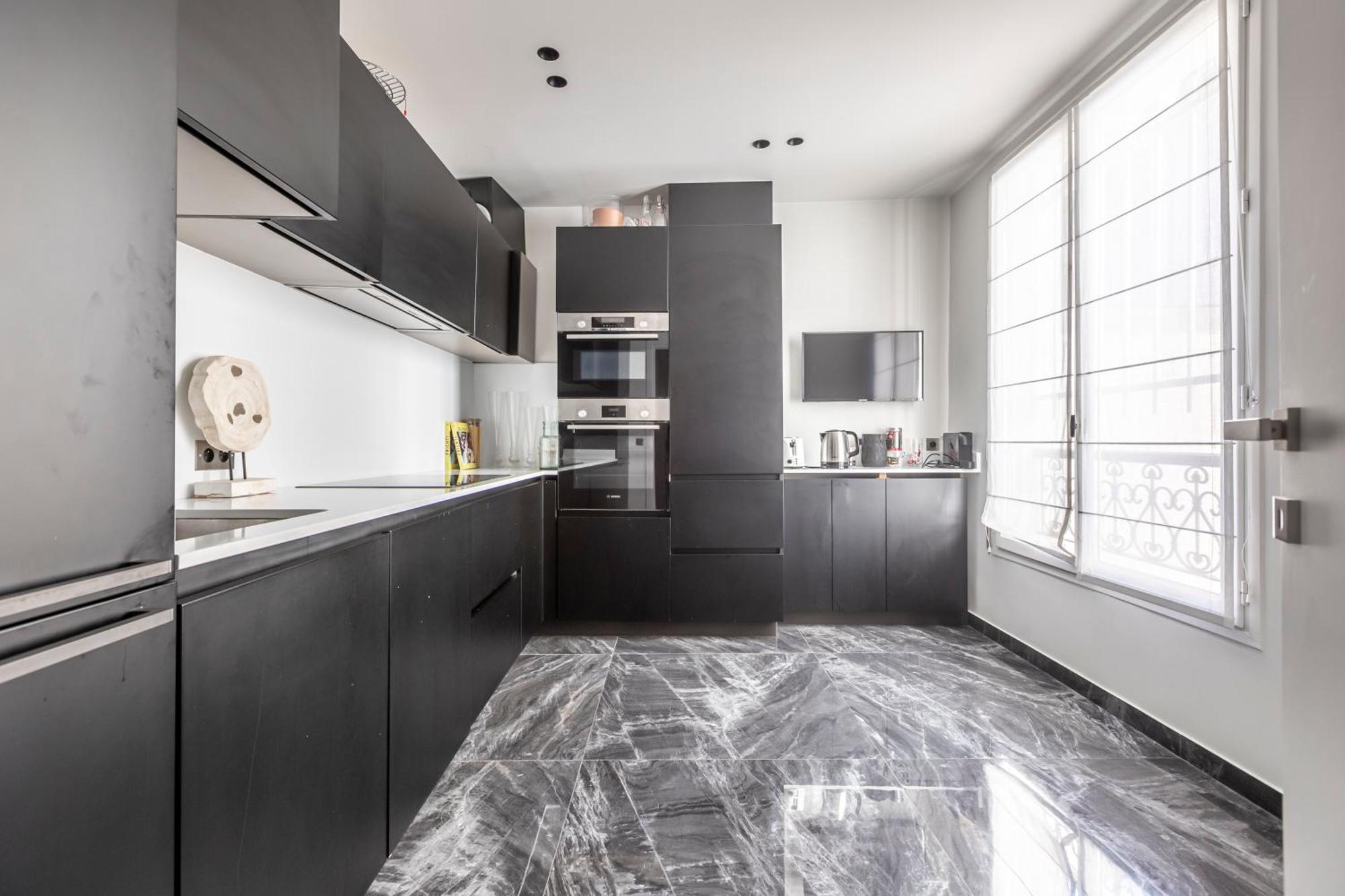 Amazing 2bdr/6pax Next To Champs Elysees *