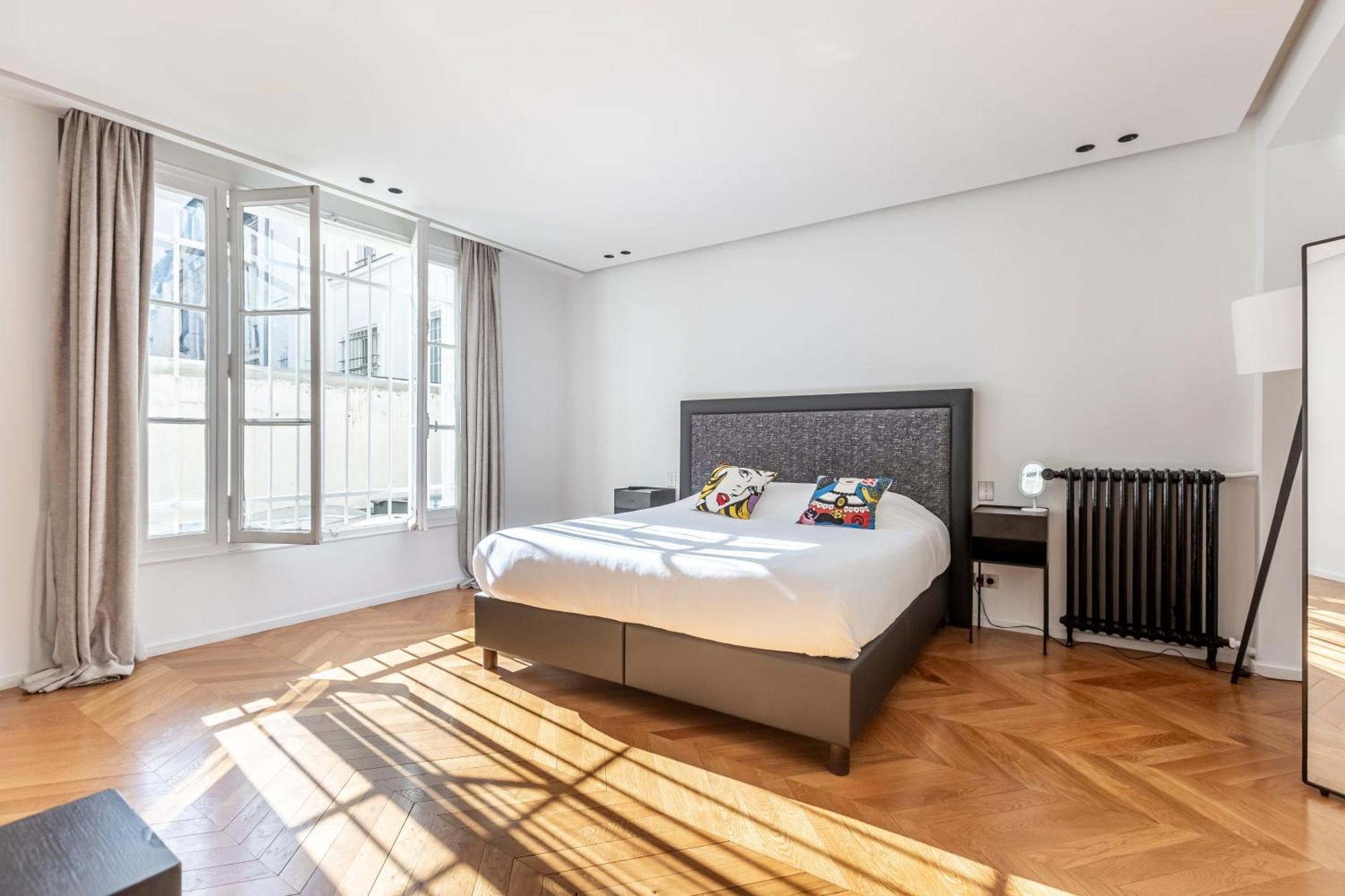 Apartment Amazing 2bdr/6pax Next To Champs Elysees