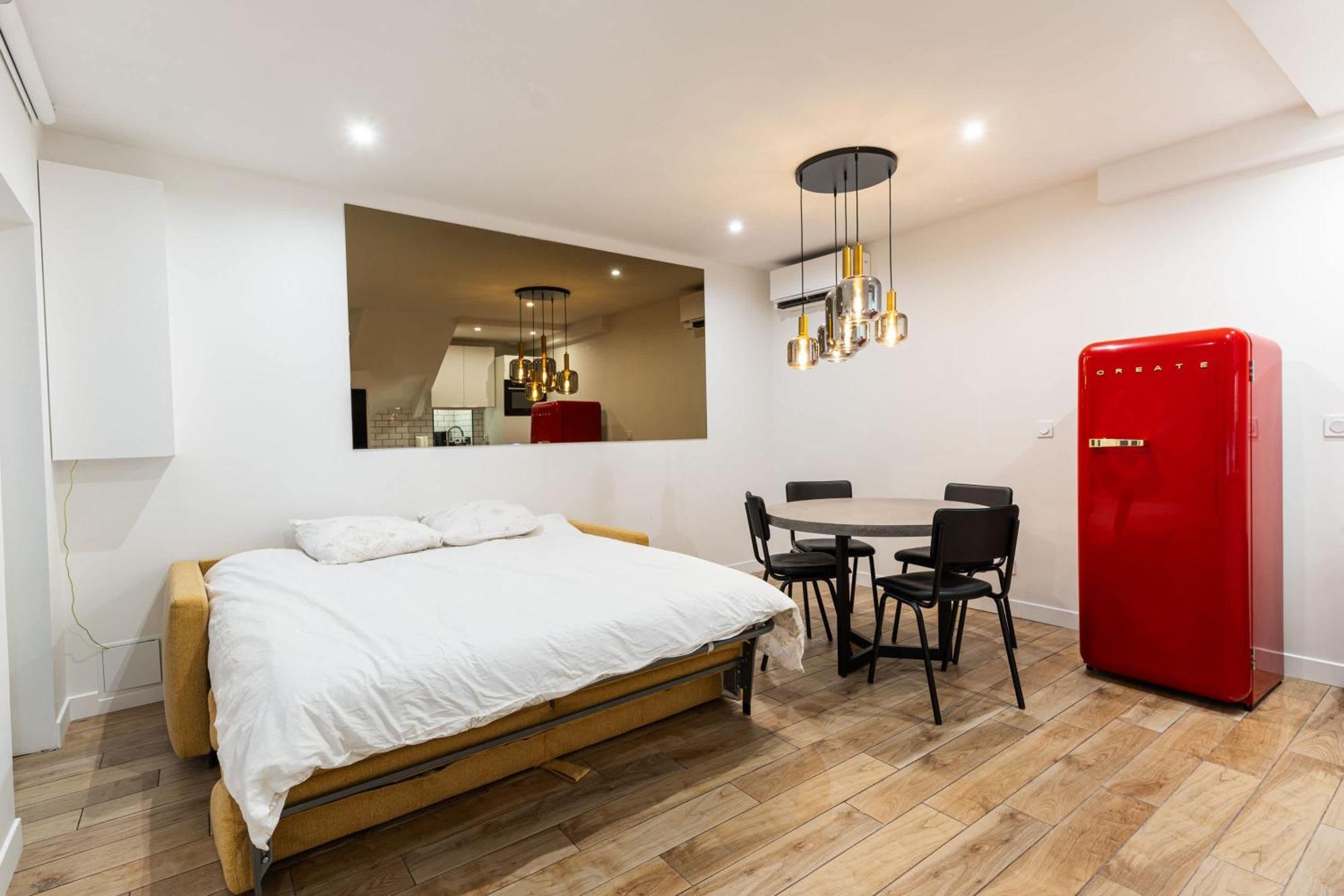 Town House Nation, Bastille, Ac By Lcc Agency * Parigi