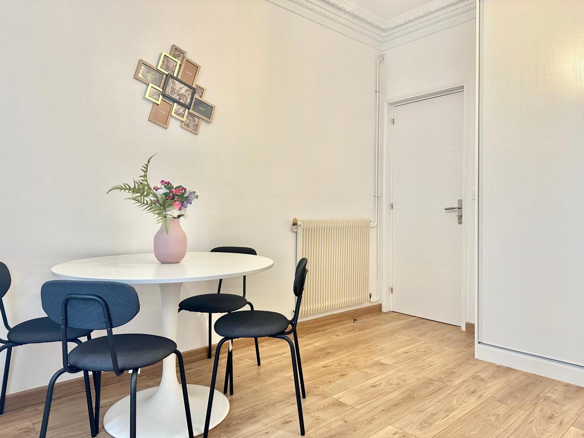 Elegant Sleep 5 In Alasseur Near Eiffel Tower Parigi