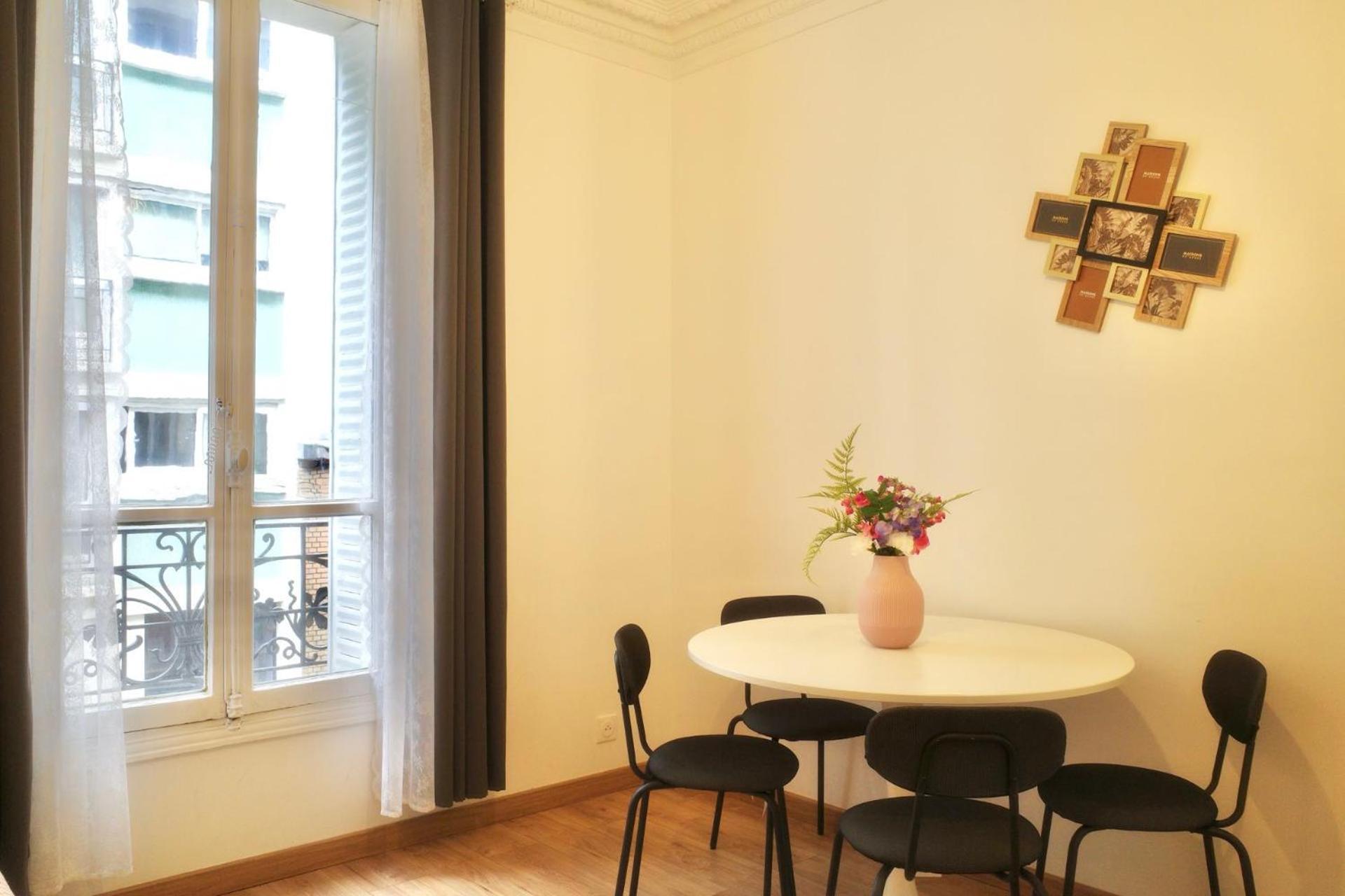 Appartamento Elegant Sleep 5 In Alasseur Near Eiffel Tower Parigi