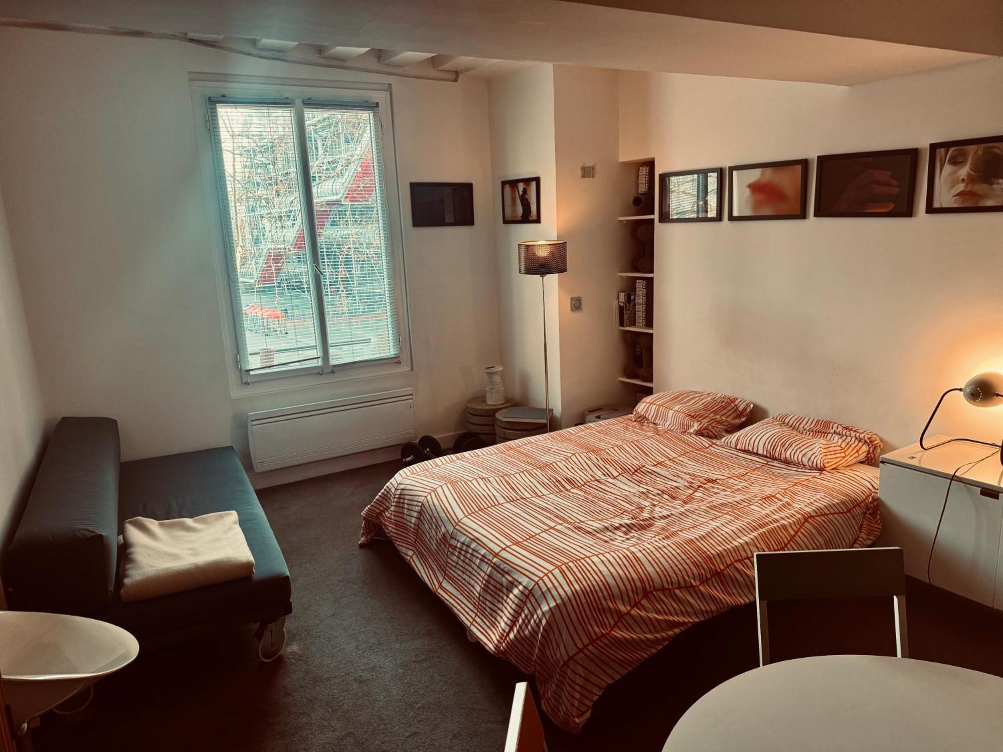 Independante Centre Marais Bed & Breakfast *