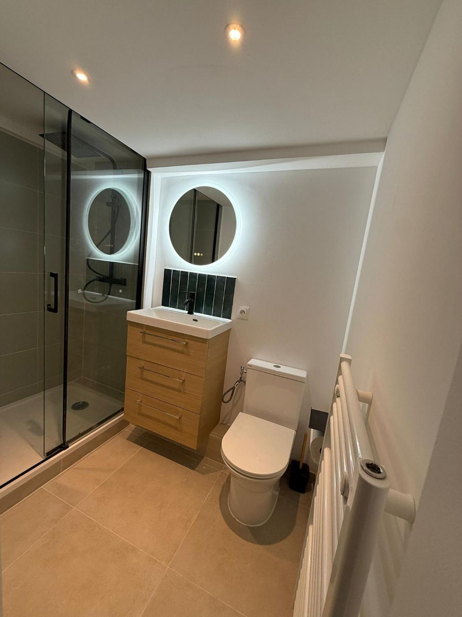 Apartment Gare Montparnasse,gorgeous1 Bedroom,close To Eiffel Tour,center , Stuning Place
