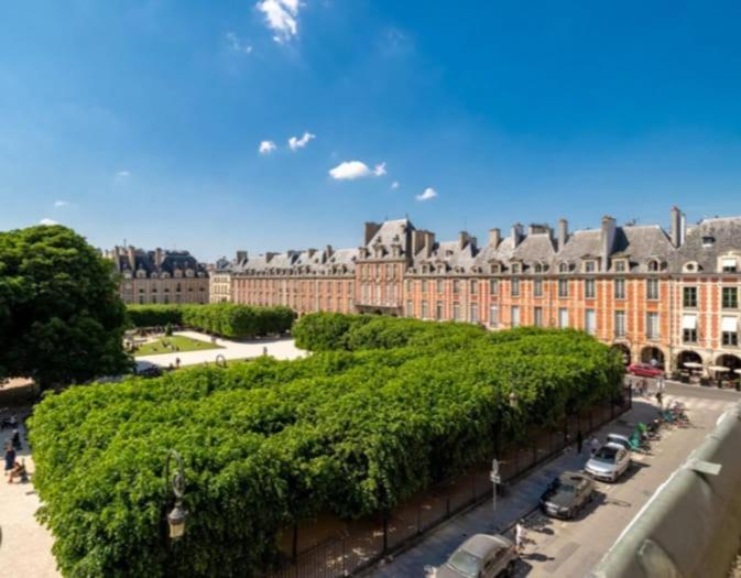 Renovated In The Heart Of The Marais Appartamento