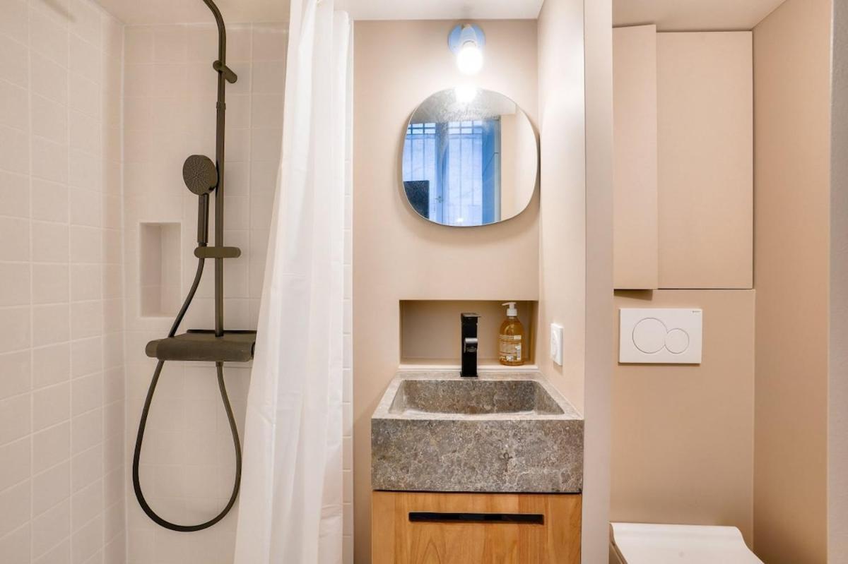 Renovated In The Heart Of The Marais *