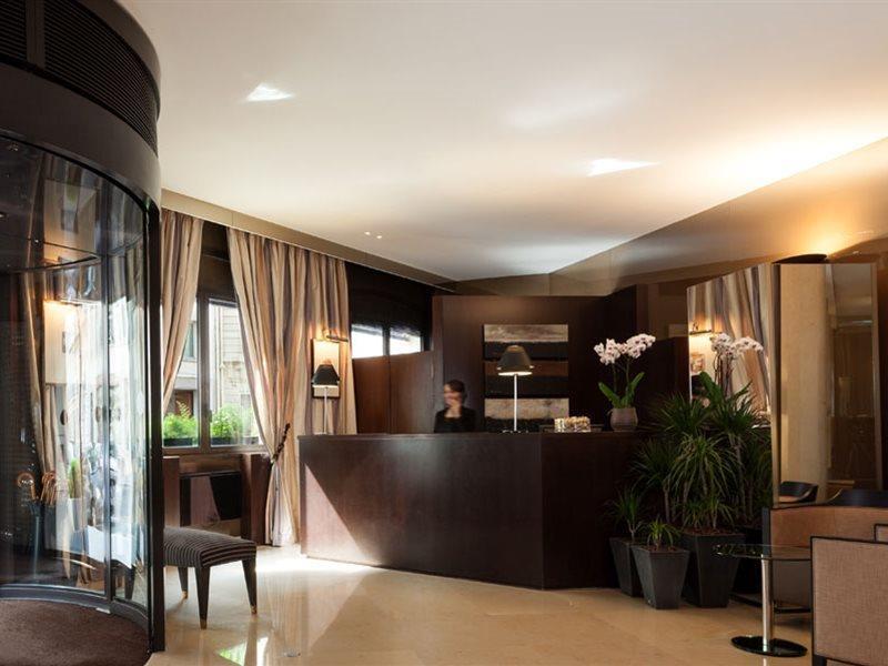 Hotel La Du Roy Champs Elysees Parigi