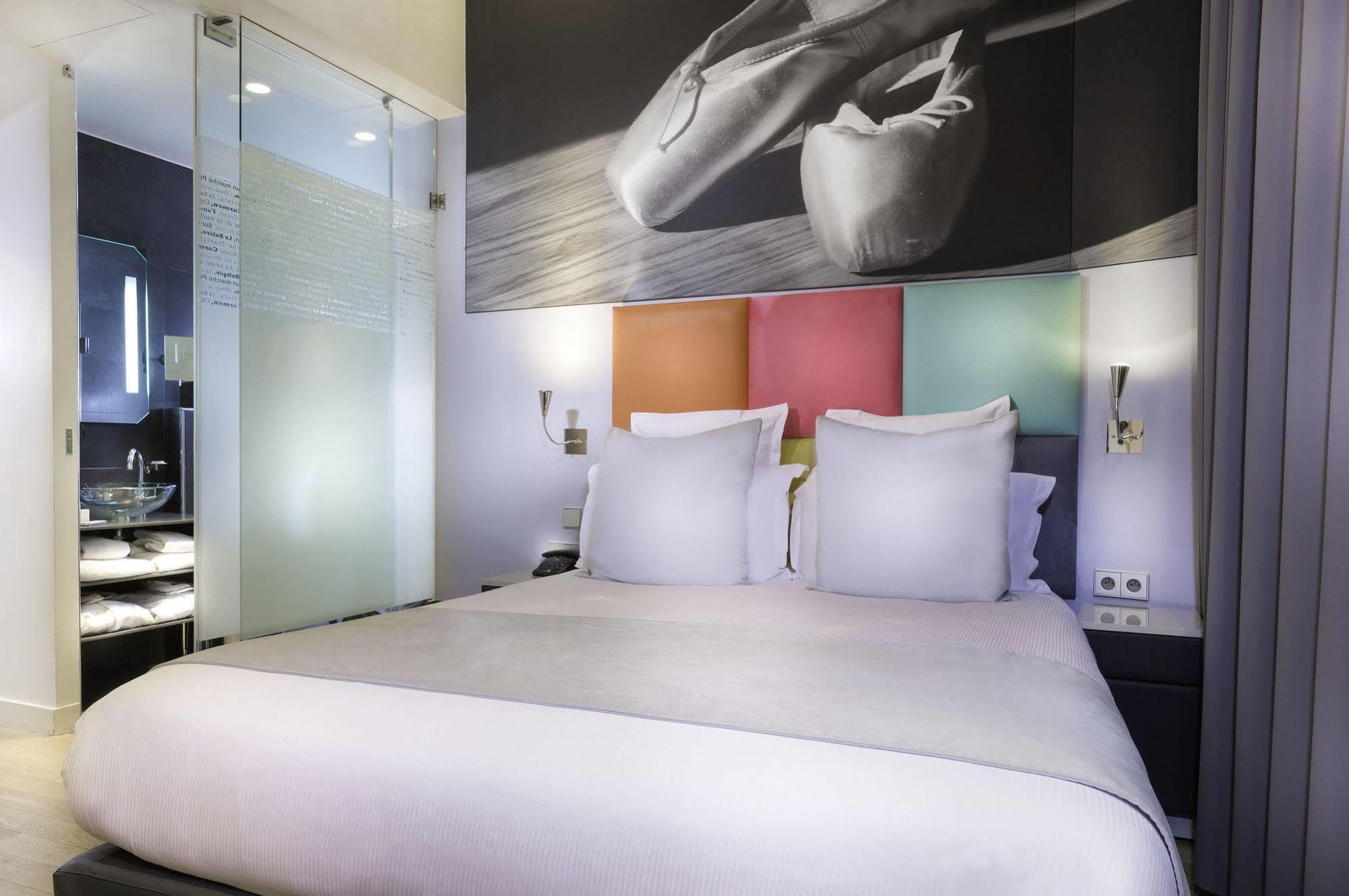 Hotel Lyric Opera 4*