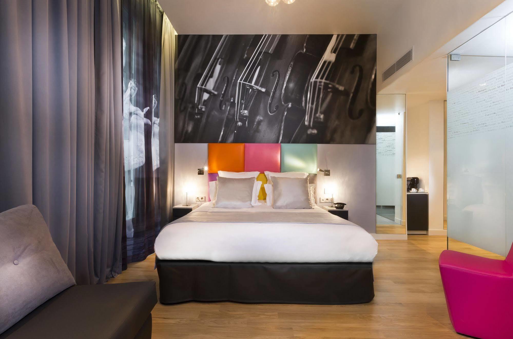 Lyric Opera Hotel Parigi