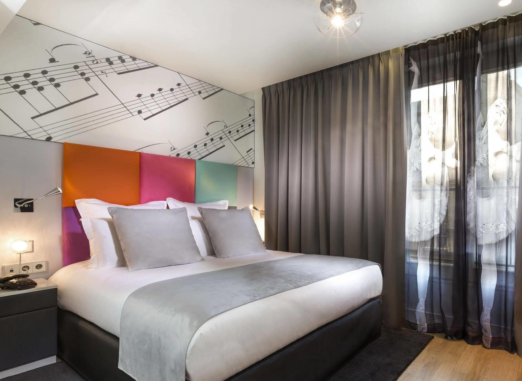 Hotel Lyric Opera Parigi