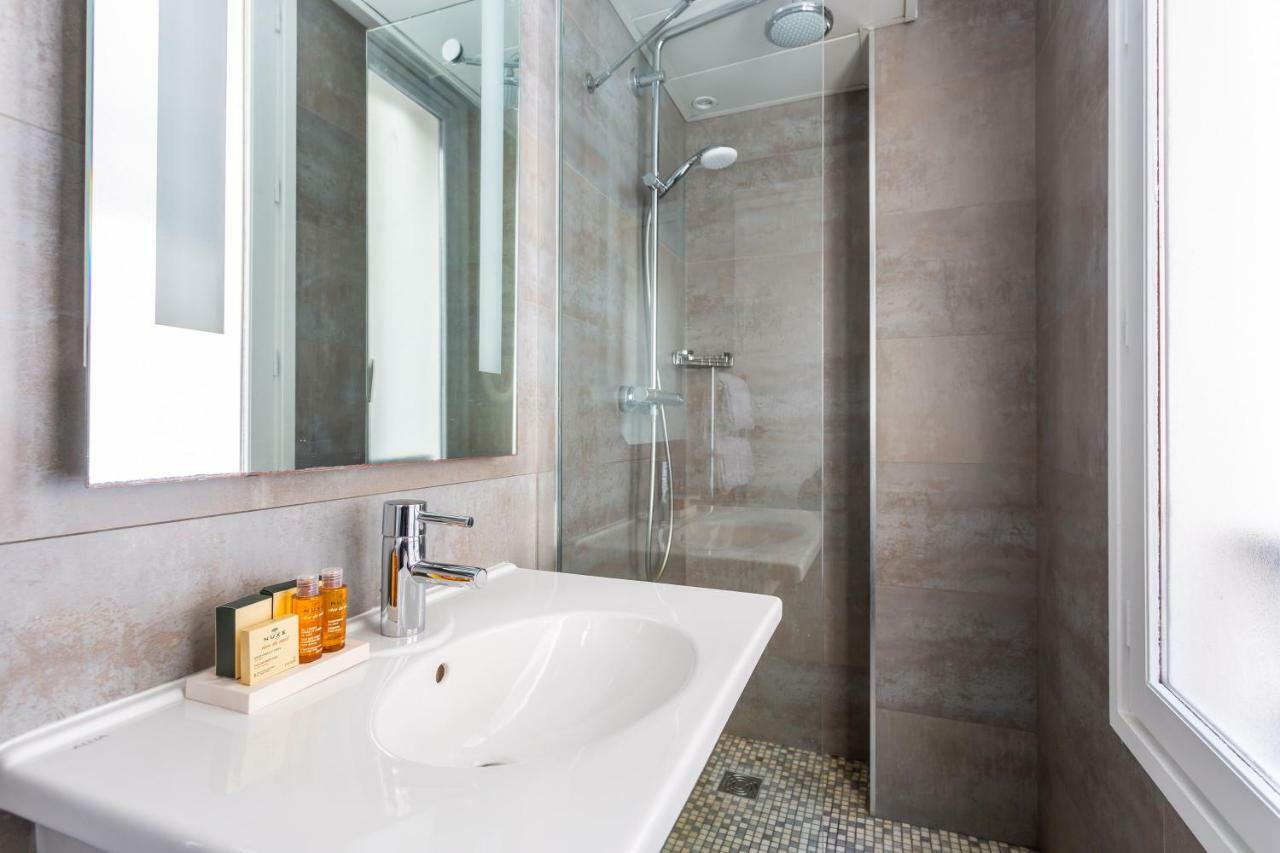 15 Montparnasse Hotel
