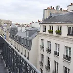 Charming 2 Bedroom Apartment With Balcony In 3Rd Arr