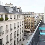 Charming 2 Bedroom Apartment With Balcony In 3Rd Arr