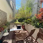 Peaceful Studio With Private Terrace In Montmartre