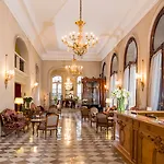 Hotel Regina Louvre