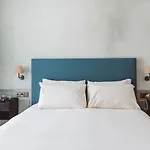 Hoy Paris - Yoga Hotel