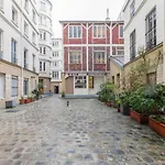 Cmg - Super Apartment Near Place De La Republique / Beranger D