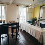 Eiffel Tower View - Republique 4 People 2 Bedrooms