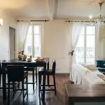Eiffel Tower View - Republique 4 People 2 Bedrooms