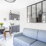 143 - Urban Charming Flat In Center Of Paris