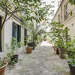 Modern French Studio Charm In The City