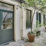 Modern French Studio Charm In The City