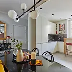 Residense Notre Dame De Paris By Studio Prestige