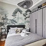 Residense Notre Dame De Paris By Studio Prestige