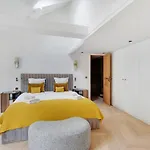Pick A Flat\'S Apartement In Saint-Germain-Des-Pres - Rue De Seine