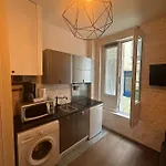 Super Location Meets Charming Studio -Ecole Militaries Champ De Mars - 7Th Arrondisment
