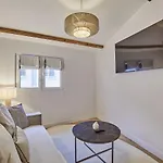 Residense Au Coeur De Paris By Studio Prestige