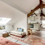 Appartement De Charme Sous Les Toits
