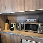 Appartement Typique Parisien Au Coeur Du Marais