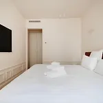 Pick A Flat\'S Apartements With Services In Louvre - Rue Des Halles