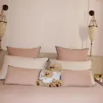 Luxueux Appartement Avec Balcon, Champs Elysees