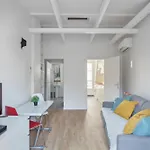 Lovely Studio For 2 People In Paris By Weekome