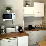 Appartement Clair Et Lumineux Au Centre De Paris
