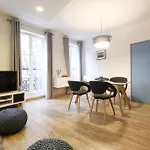 Newly Renovated Spacious Apartment In Montorgeuil Area