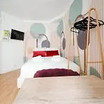 Studio Chaleureux A Voltaire - IV
