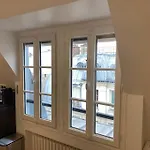 Charmant Studio Parisien Avec Vue, Au Coeur Du 7E Arrondissement